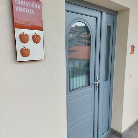 Apartmaji Aucin - Brda Kojsko Buitenkant foto